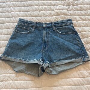 Abercrombie & Fitch Denim Blue Curve Love The Mom High Rise Short Size 29/8